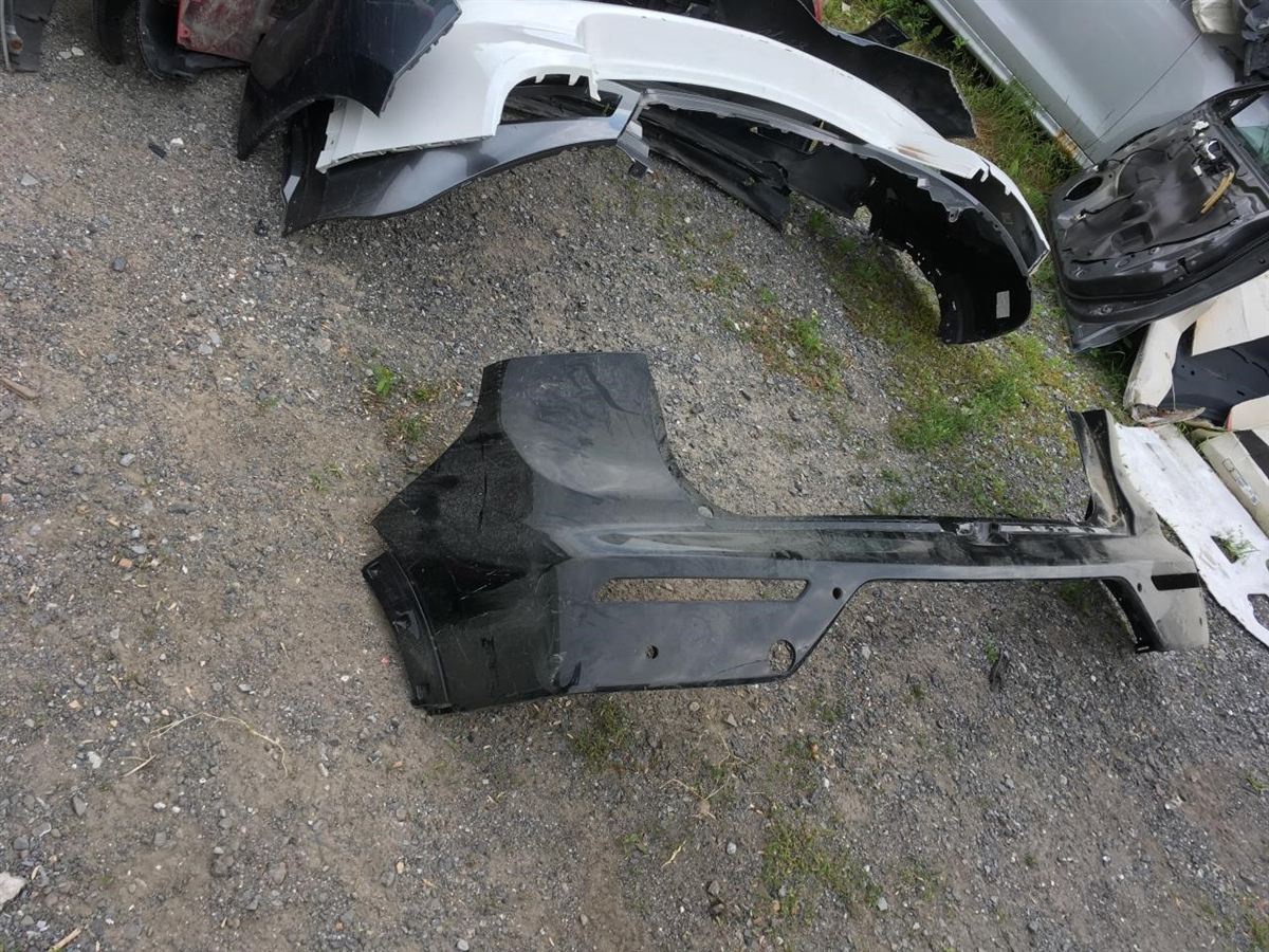 Defensa (parachoques) trasera usada original (OEM) KIA Niro 2017-2019