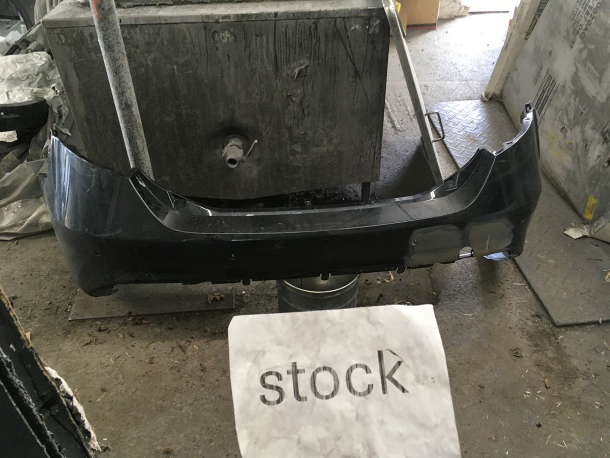 Defensa (parachoques) trasera usada original (OEM) Alfa Romeo Giulia 2017-2019