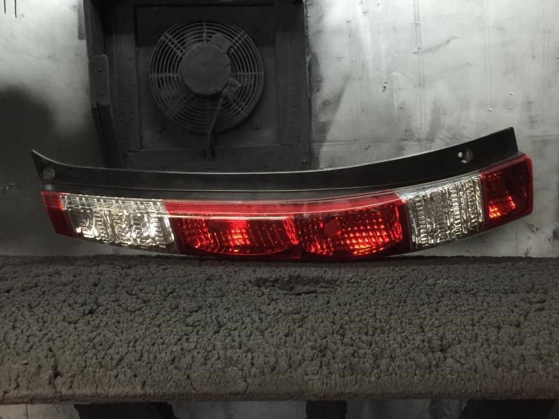 Right taillamp assembly used genuine OEM Honda CR-V 2012-2014
