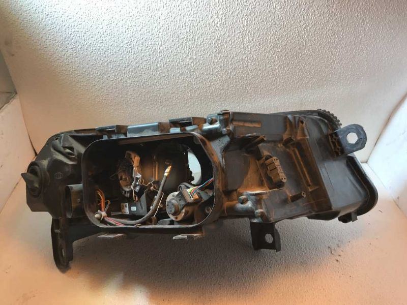 Faro izquierdo usado original (OEM) Audi A6 2005-2008