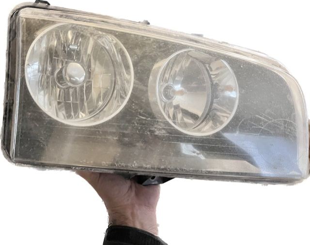 Faro usado original (OEM) Chrysler Charger 2006-2007
