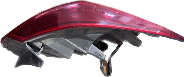 Left taillamp assembly outer used genuine OEM Hyundai Elantra 2017-2018
