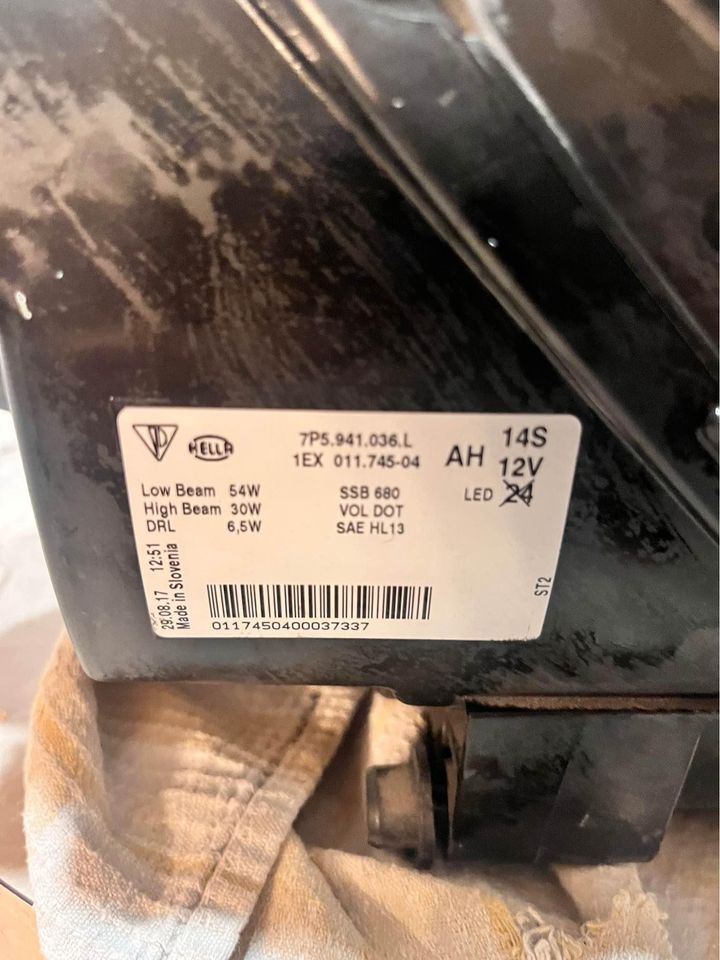 Headlamp Assembly used genuine OEM Porsche Porsche Panamera 2021-2023