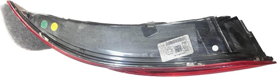 Left taillamp assembly used genuine OEM Audi Q5 2018-2020