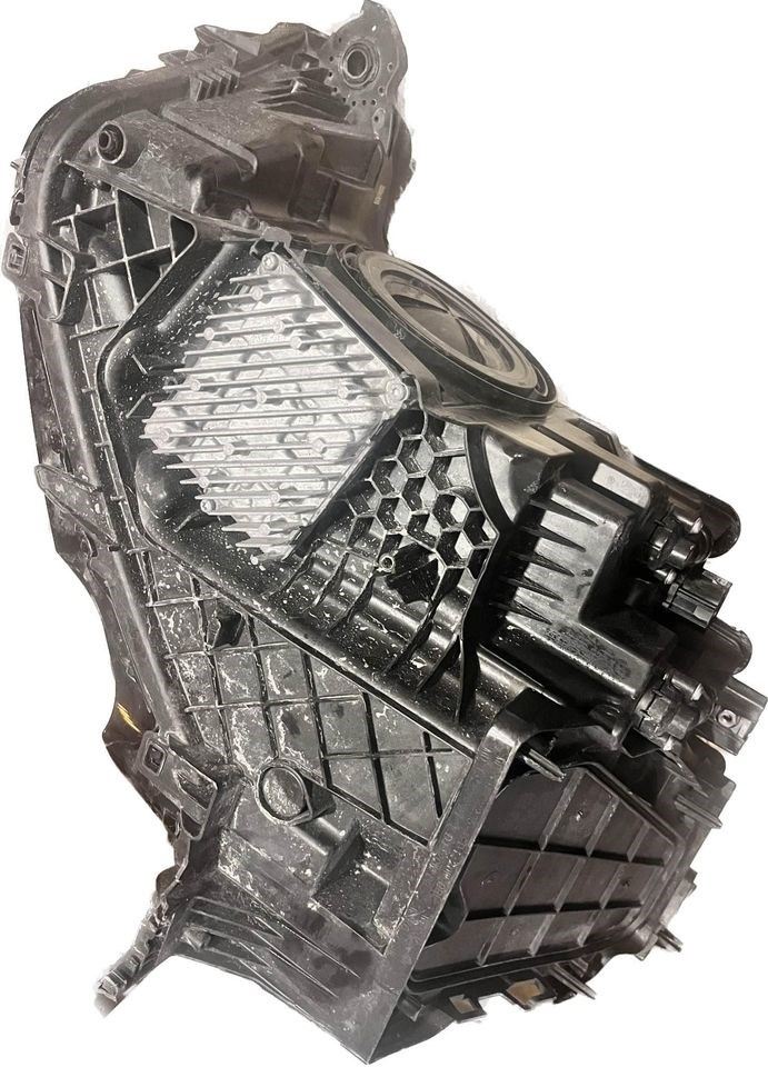Faro derecho usado original (OEM) Audi Q3 2019-2023