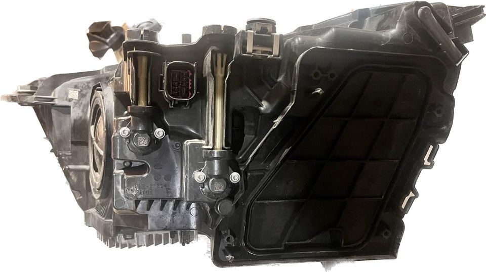 Faro derecho usado original (OEM) Audi Q3 2019-2023
