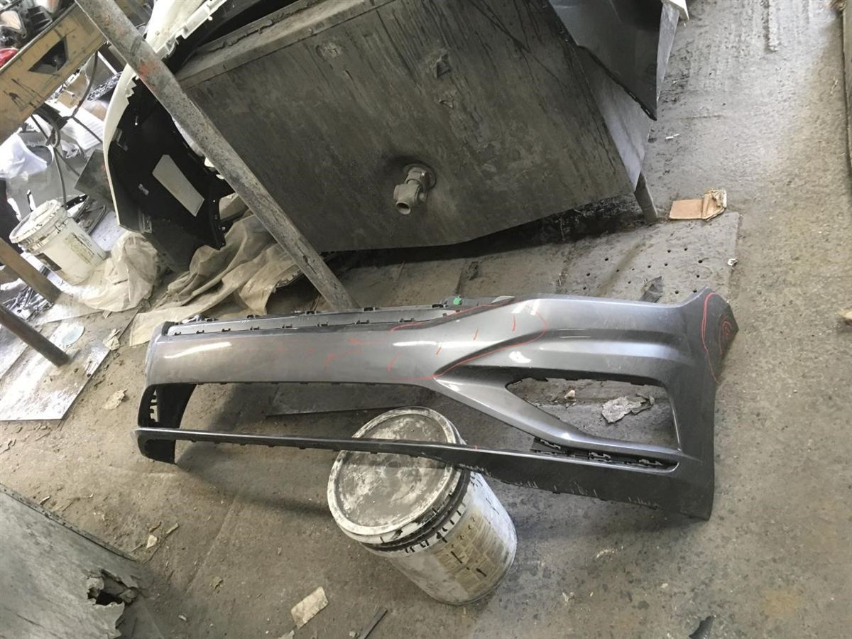 Front bumper cover used genuine OEM Volkswagen Jetta 2019-2021