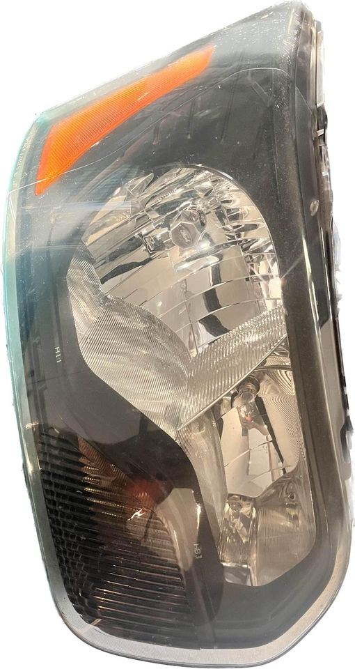 Faro derecho usado original (OEM) Ford Transit-150 2016-2025