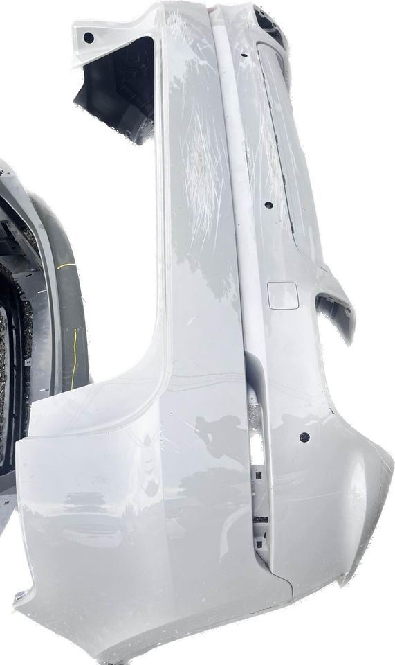 Rear Bumper Cover used genuine OEM Porsche Cayenne 2019-2023