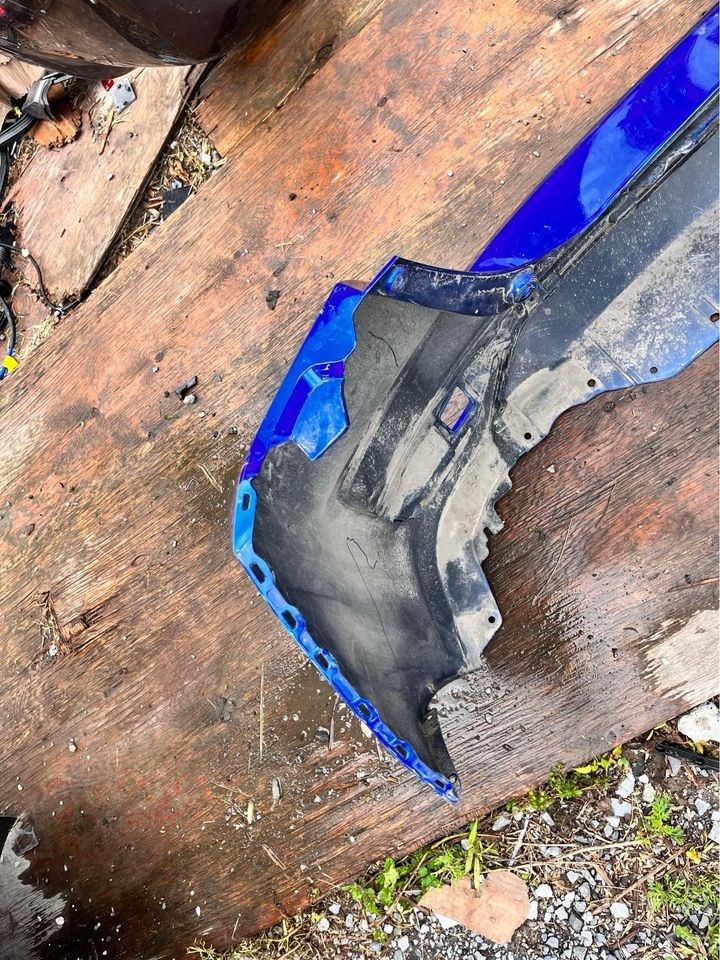 Defensa (parachoques) trasera usada original (OEM) Honda FIT 2018-2020