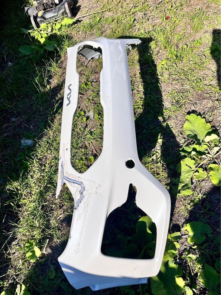 Front bumper cover upper used genuine OEM KIA Niro 2020-2021