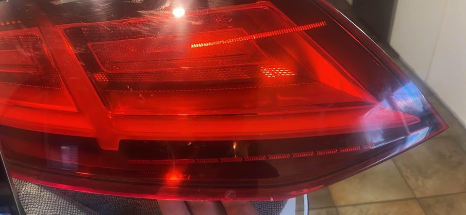 Calavera (luz trasera) usada original (OEM) Audi A8 Quattro 2016-2018