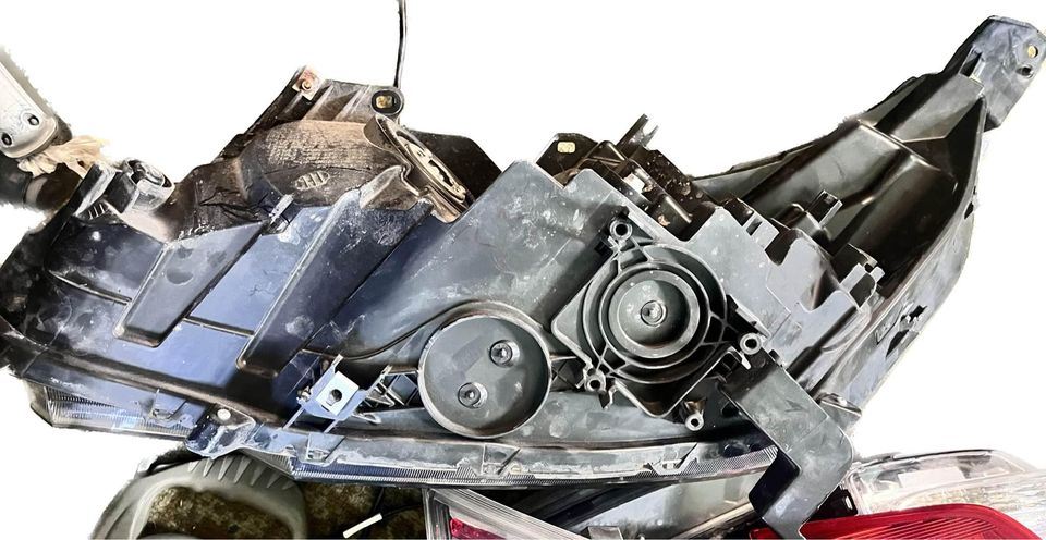 Right headlamp assembly composite used genuine OEM Honda CR-V 2015-2016