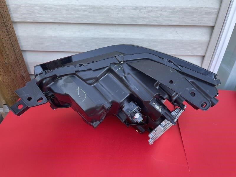 Right headlamp assembly composite used genuine OEM Mazda CX-30 2020-2022