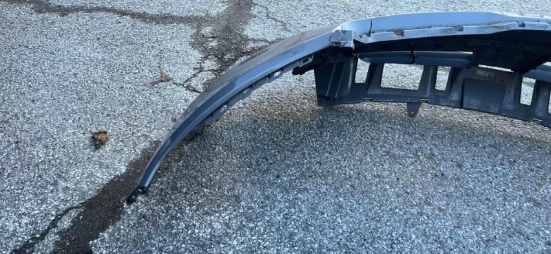 Absorbedor de defensa delantero usado original (OEM) KIA Sorento 2019-2020