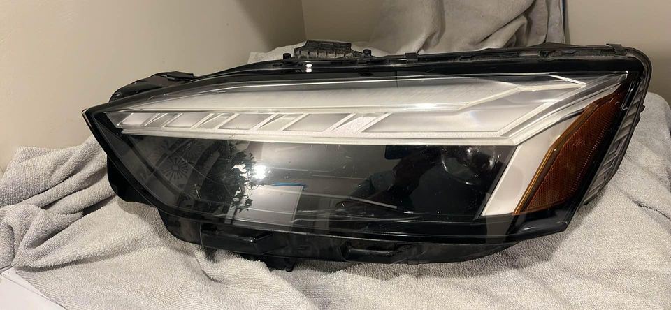 Faro izquierdo usado original (OEM) Audi A5 Quattro 2020-2024