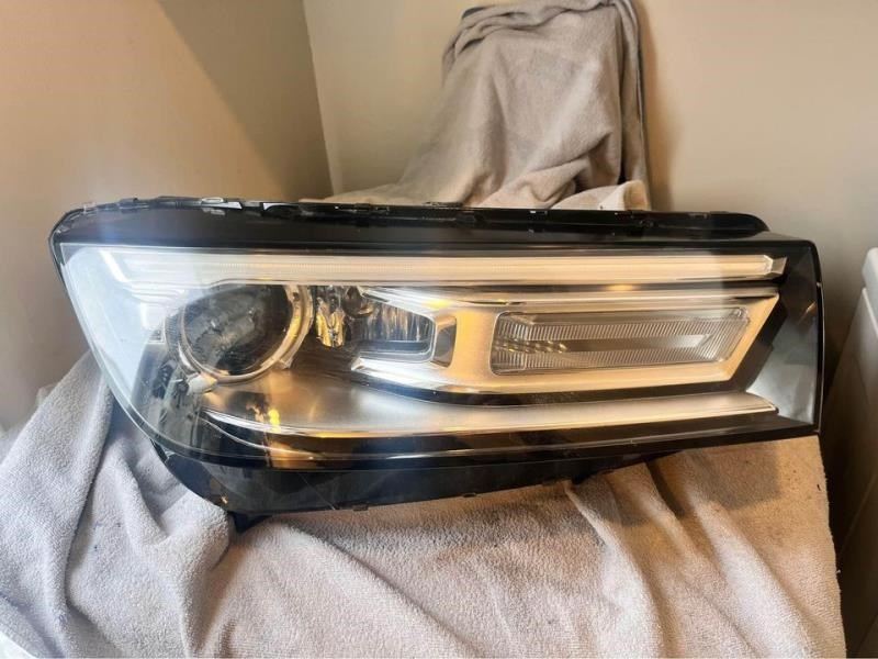 Faro derecho usado original (OEM) Audi Q5 2018-2020
