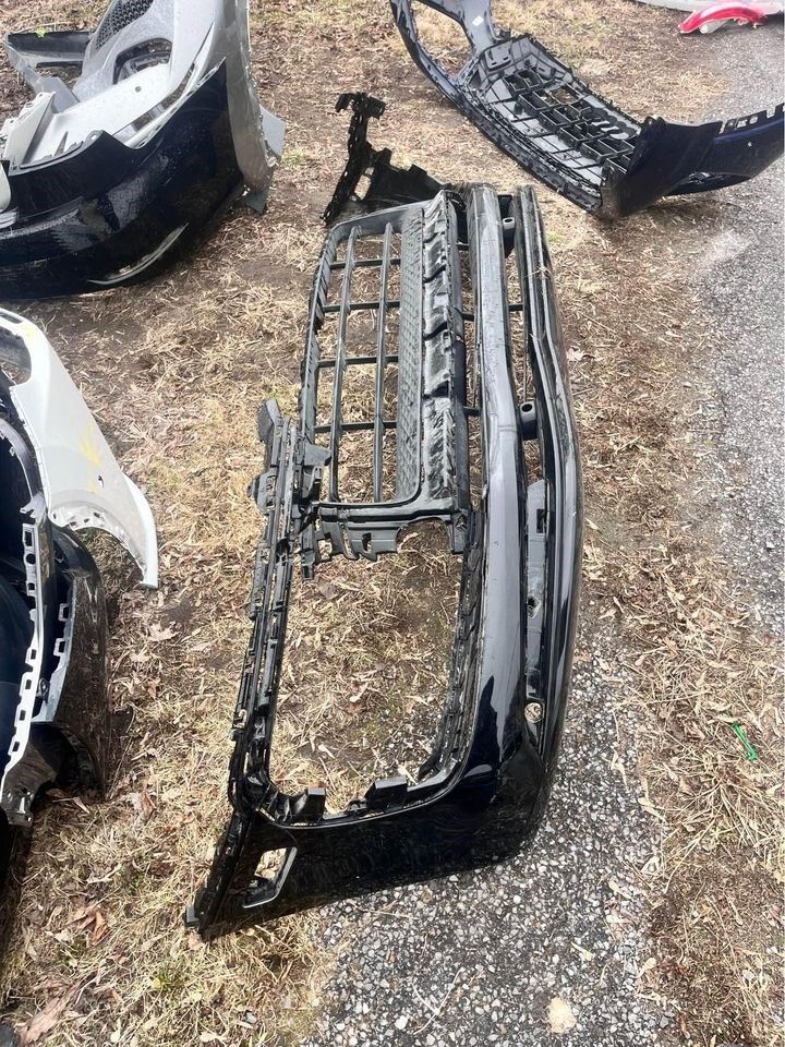 Front Bumper assembly used genuine OEM Porsche Porsche Macan 2022-2025