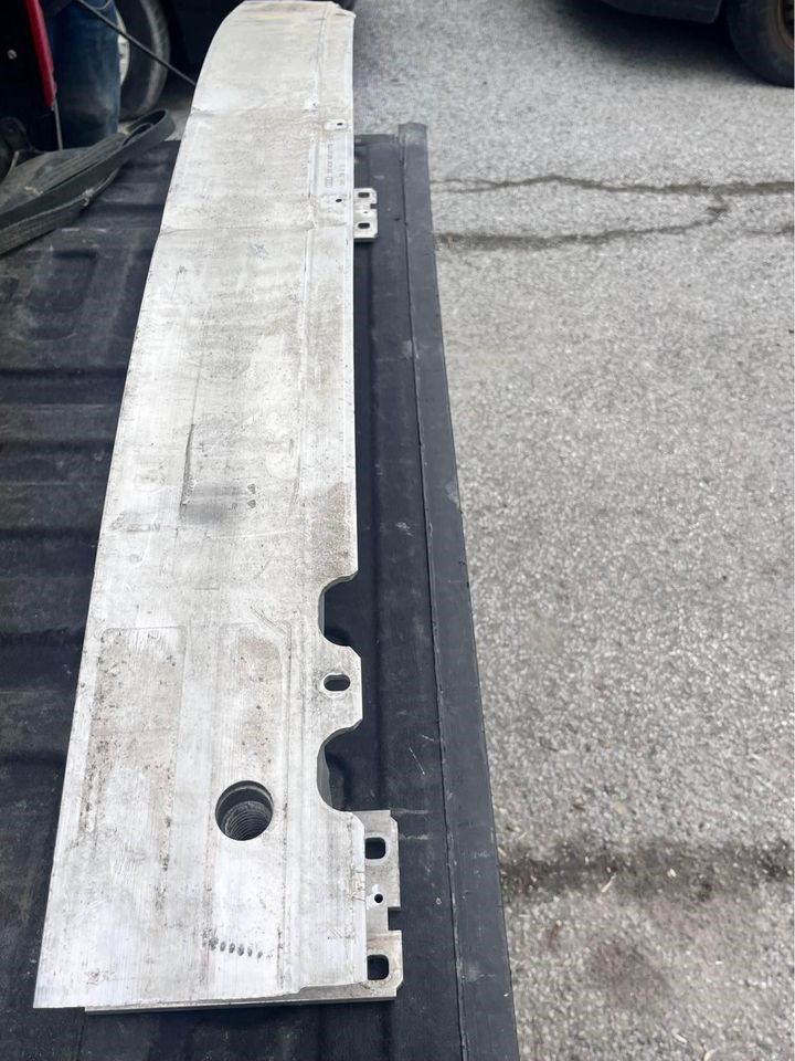 Refuerzo de defensa delantero usado original (OEM) Audi A6 2012-2018