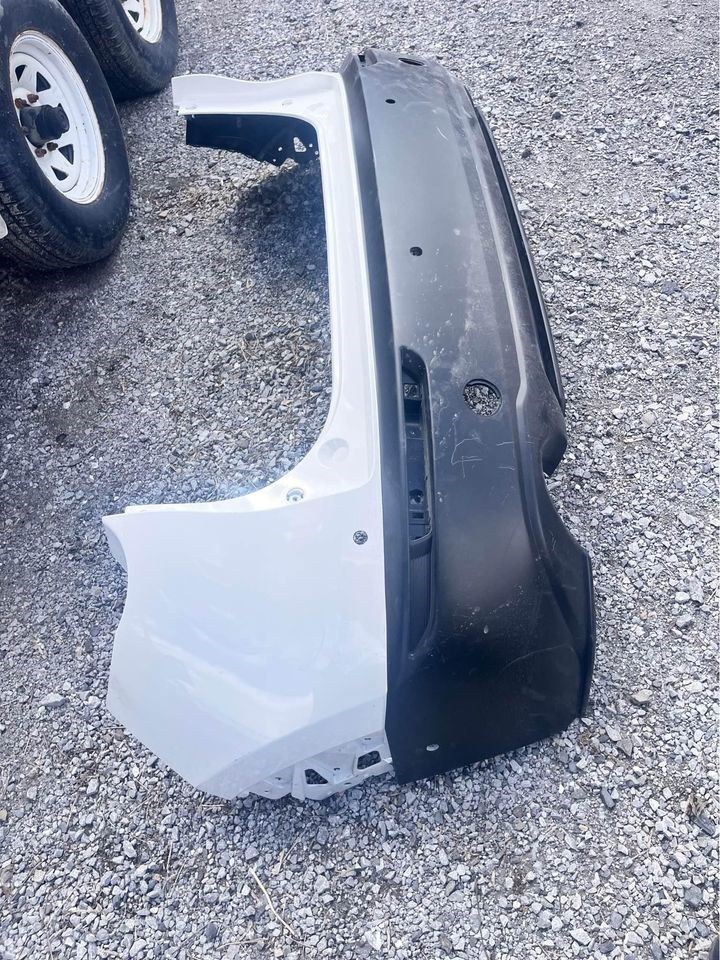 Defensa (parachoques) trasera usada original (OEM) Mazda CX-30 2020-2025