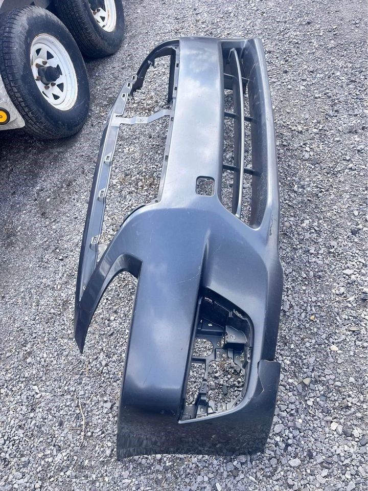 Defensa (parachoques) delantera usada original (OEM) Nissan Altima 2013-2015