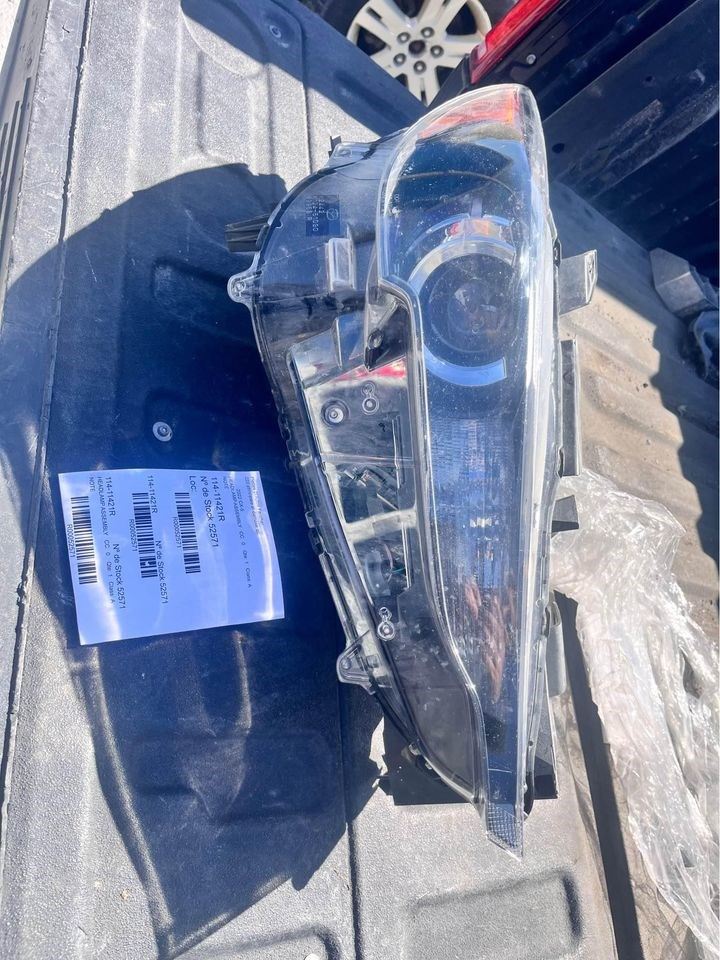 Right headlamp lens/housing used genuine OEM Mazda CX-5 2017-2020