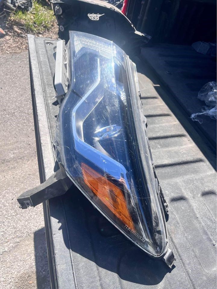 Faro izquierdo usado original (OEM) Nissan Pathfinder 2017-2020
