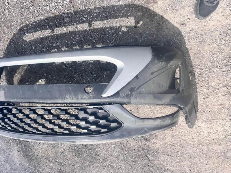 Rejilla de defensa delantera izquierda usada original (OEM) Hyundai Kona 2022-2023