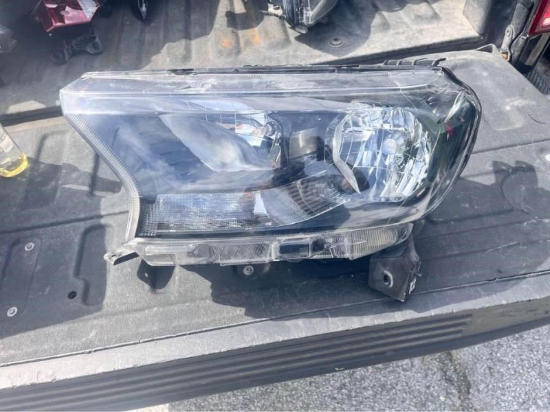 Left headlamp assembly composite used genuine OEM Ford Ranger 2019-2023