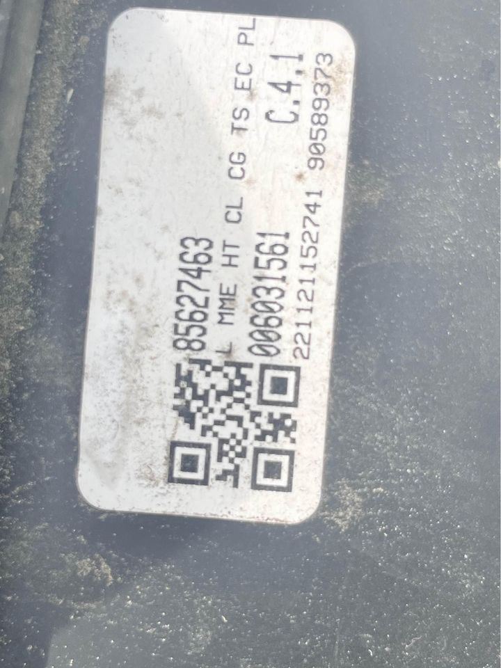 Espejo lateral usado original (OEM) General Motors Sierra 2500 Pickup 2020-2025