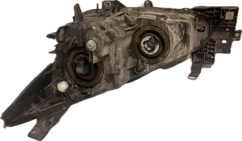 Right headlamp lens/housing used genuine OEM Mazda 3 2014-2016