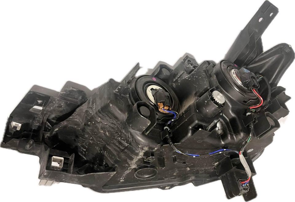 Right headlamp lens/housing used genuine OEM Mazda CX-3 2016-2022