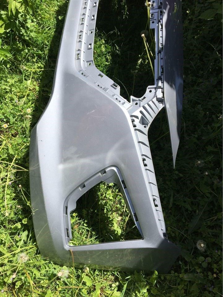 Defensa (parachoques) delantera usada original (OEM) Hyundai Ioniq 2017-2019