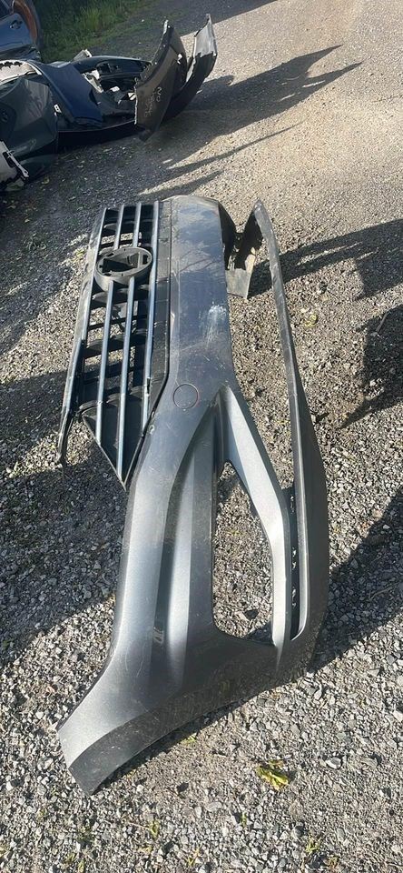 Right front bumper insert used genuine OEM Volkswagen Jetta 2019-2021