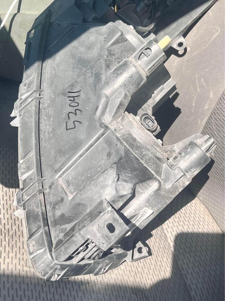 Left headlamp assembly composite used genuine OEM Toyota RAV4 2009-2012