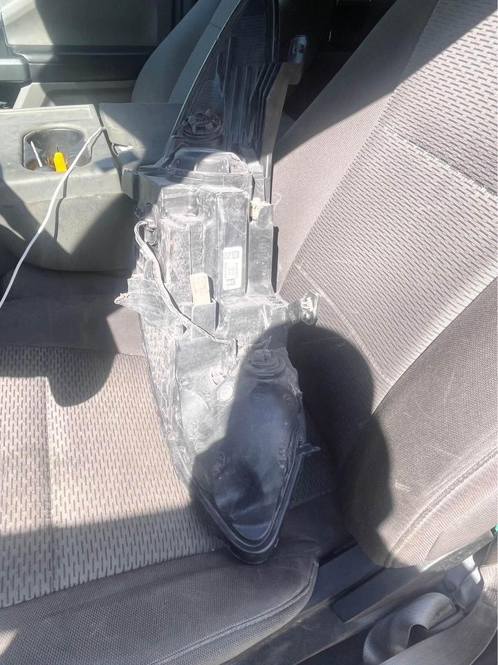 Faro izquierdo usado original (OEM) Chevrolet Cruze 2016-2019