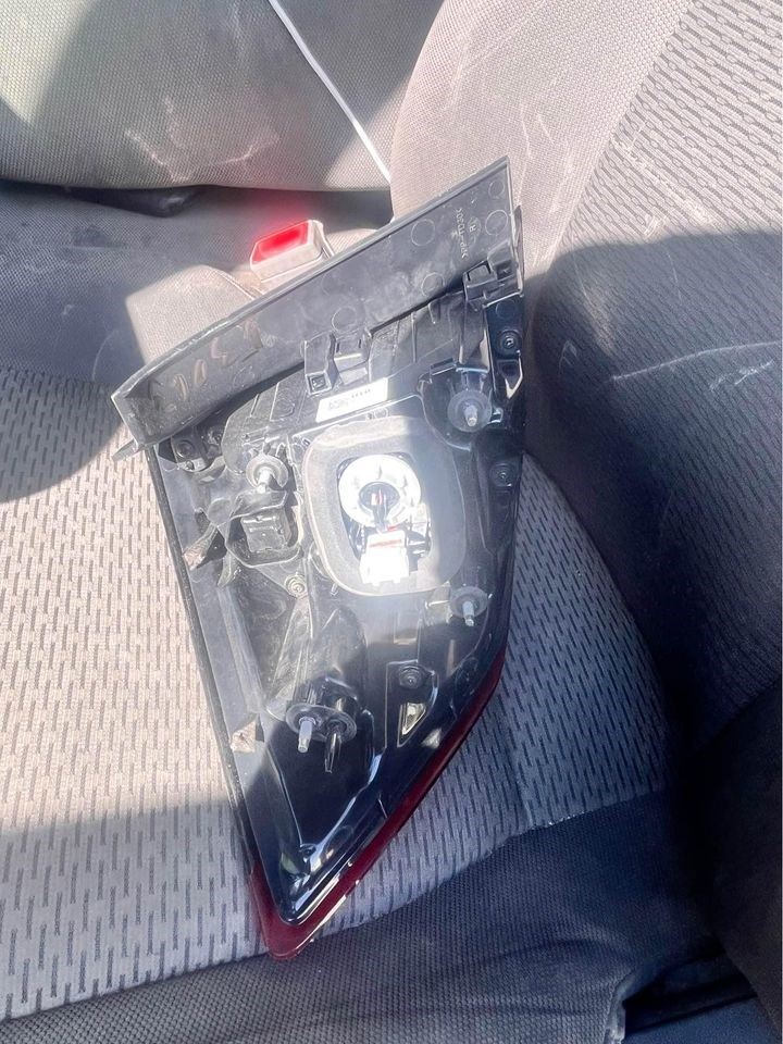 Right taillamp assembly outer used genuine OEM Hyundai Sonata 2020-2022