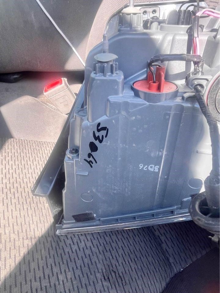 Left taillamp assembly outer used genuine OEM Hyundai Elantra 2021-2023
