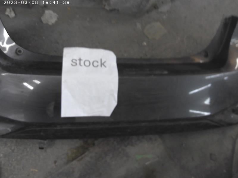 Faldón de defensa trasero usado original (OEM) Toyota Yaris 2018-2019