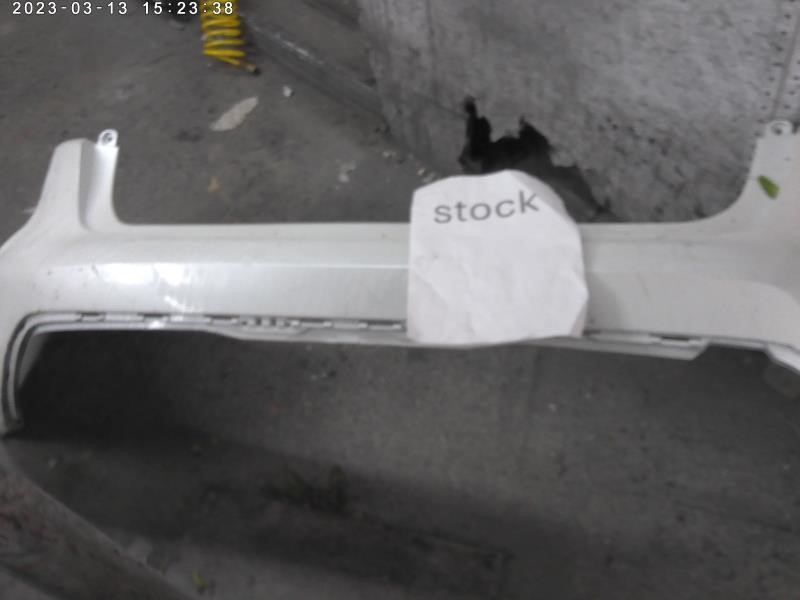 Defensa (parachoques) trasera usada original (OEM) Toyota Corolla 2020-2025