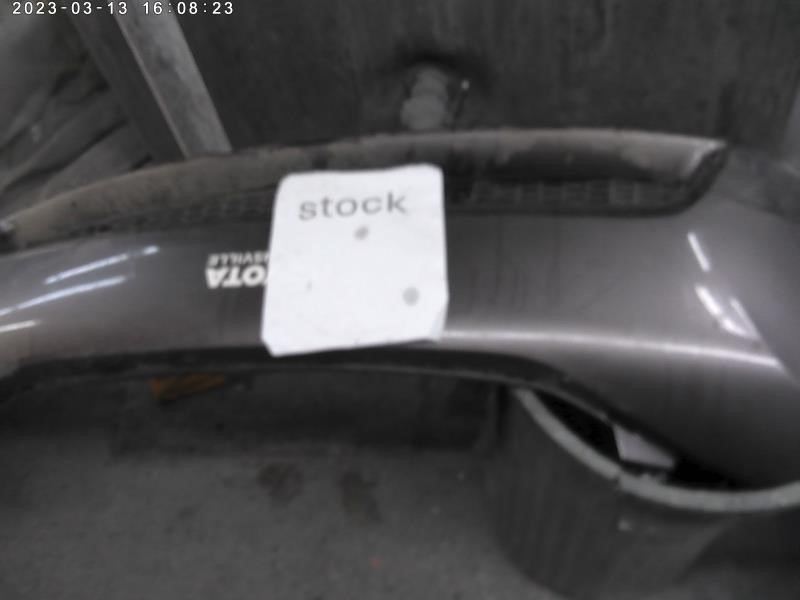 Rejilla de defensa delantera usada original (OEM) Toyota Sienna 2011-2017