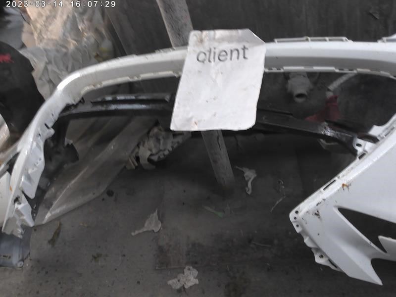 Defensa (parachoques) delantera usada original (OEM) Lexus NX200T 2015-2017