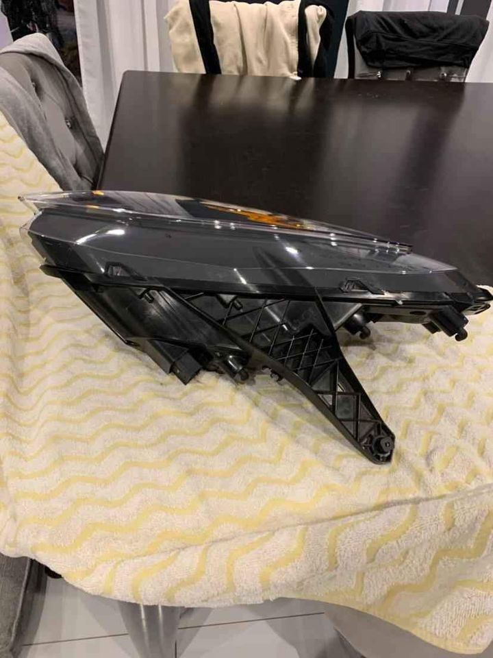 Headlamp Assembly used genuine OEM Ford F-650 2016-2021