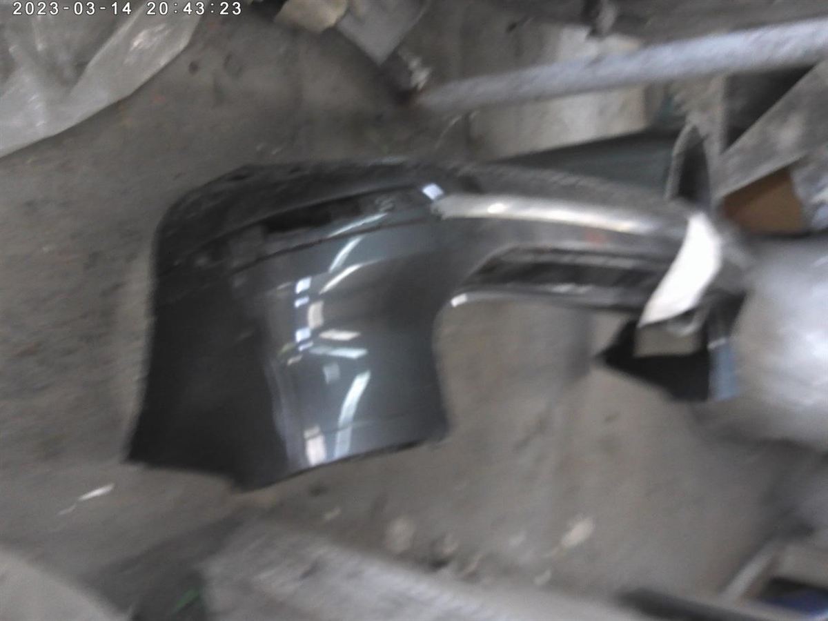 Defensa (parachoques) trasera usada original (OEM) Volkswagen Touareg 2011-2014