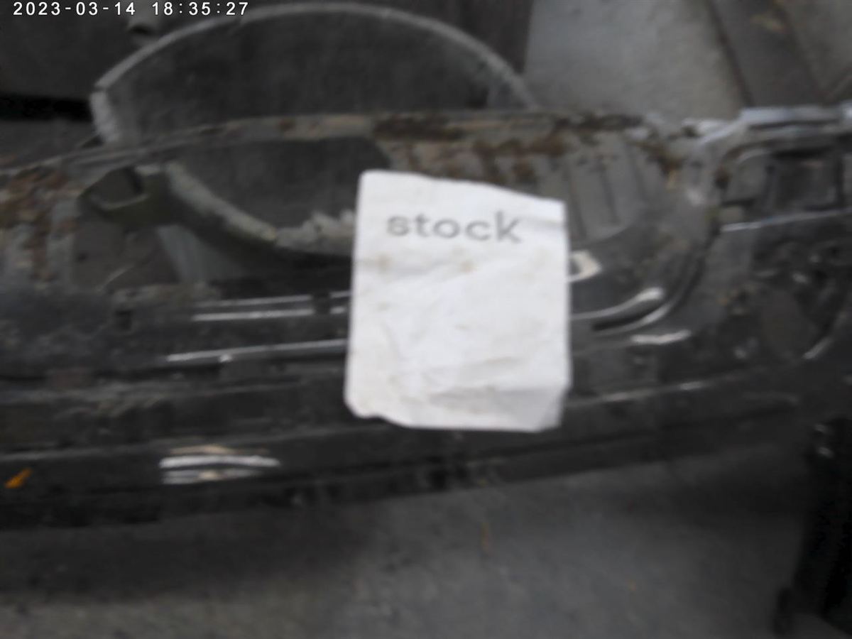 Defensa (parachoques) trasera usada original (OEM) Land Rover Evoque 2020-2022