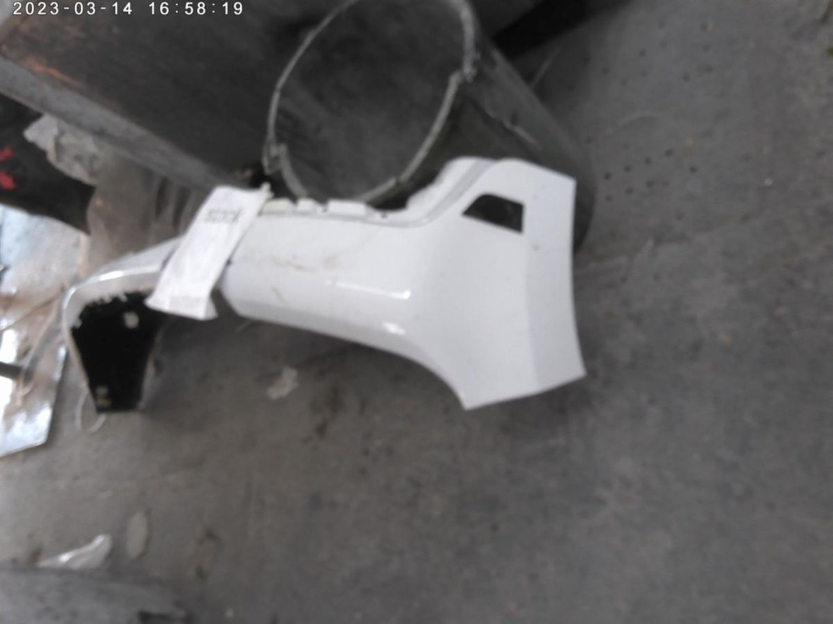 Defensa (parachoques) delantera usada original (OEM) Ford Maverick 2022-2024