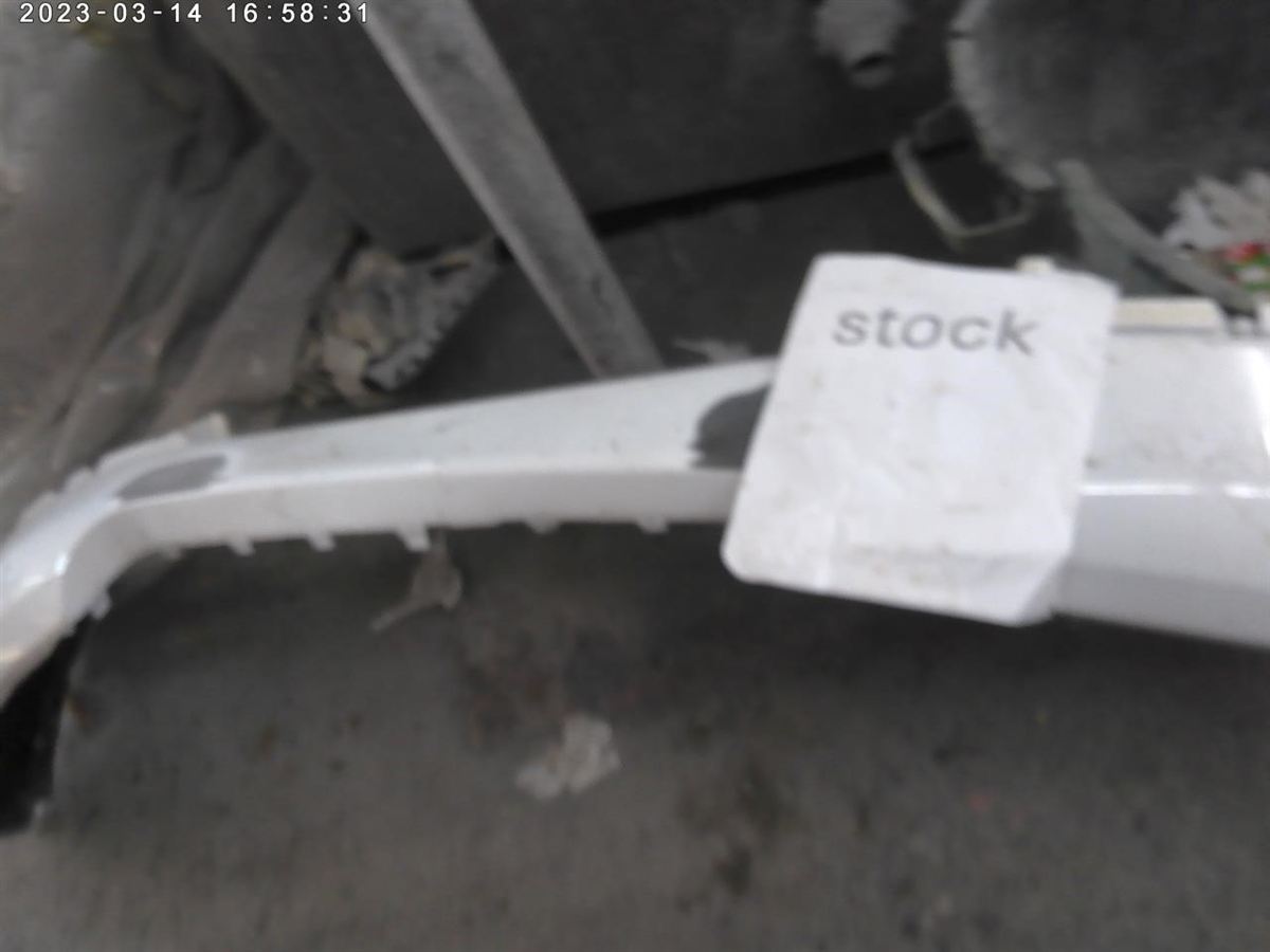 Defensa (parachoques) delantera usada original (OEM) Ford Maverick 2022-2024