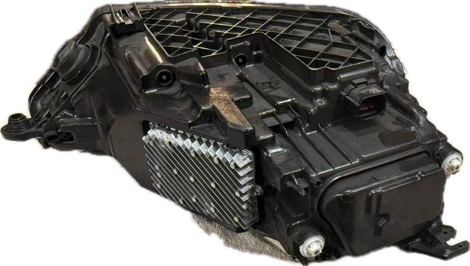 Left headlamp assembly composite used genuine OEM Audi Q5 2021-2025