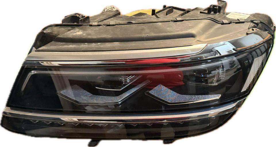 Faro izquierdo usado original (OEM) Volkswagen Tiguan 2018-2021