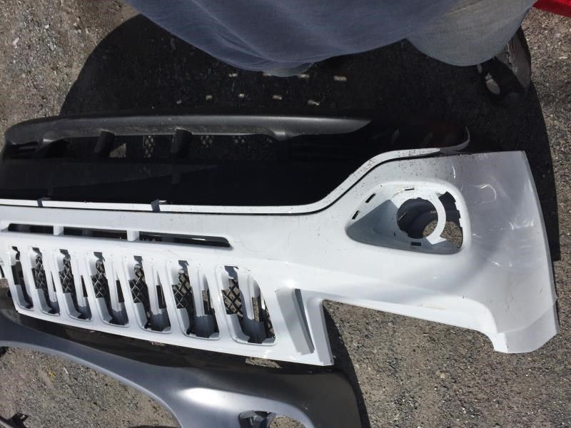 Defensa (parachoques) delantera usada original (OEM) Jeep Compass 2011-2017
